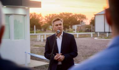 DU GRATY: EL GOBERNADOR ZDERO INAUGURÓ LA FARMACIA SOCIAL DEL INSSSEP, LA COMISARÍA LOCAL Y EL CORRALÓN MUNICIPAL