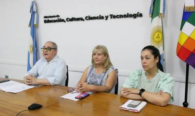RED APRENDE: SE REALIZÓ EL ÚLTIMO ENCUENTRO SINCRÓNICO DE LA CAPACITACIÓN QUE ALCANZÓ A 2500 BIBLIOTECARIOS