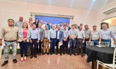 SÁENZ PEÑA: MUNICIPIOS Y PROVINCIA SE REUNIERON PARA GENERAR LAS CONCLUSIONES DEL TRABAJO ANUAL