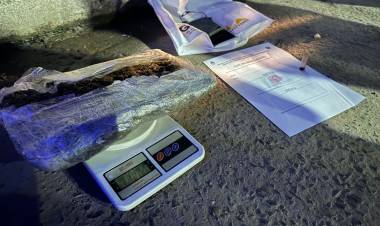 CONTINÚA LA LUCHA CONTRA EL NARCOTRÁFICO: INCAUTAN UN KILO DE MARIHUANA