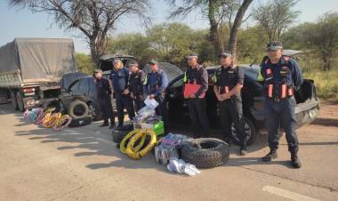 CAMINERA SECUESTRÓ CUBIERTAS DE CONTRABANDO VALUADAS EN MÁS DE UN MILLÓN DE PESOS