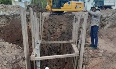 VILLA ÁNGELA: SAMEEP CONTINÚA DANDO RESPUESTAS Y SOLUCIONES AL SISTEMA CLOACAL, SITUACIÓN DEMANDADA POR LA COMUNIDAD HACE AÑOS