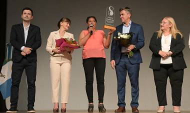 EL PODER LEGISLATIVO ACOMPAÑÓ LA ENTREGA DEL GALARDÓN A LA MUJER DESTACADA DEL AÑO EN SÁENZ PEÑA