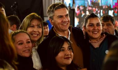 EL GOBERNADOR ZDERO ENCABEZÓ EL ACTO CENTRAL POR EL 76° ANIVERSARIO DE CHOROTIS