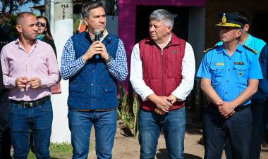 PLAN ESTRATÉGICO DE SEGURIDAD: EL GOBERNADOR ZDERO ENTREGÓ UN PATRULLERO NUEVO PARA LA POLICÍA RURAL DE PRESIDENCIA DE LA PLAZA