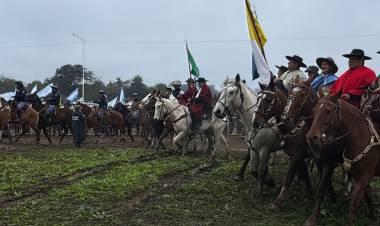 CON UN GRAN TRABAJO DE LA POLICÍA  CULMINÓ CON ÉXITO LA 28° EDICIÓN DE LA CABALGATA DE LA FÉ
