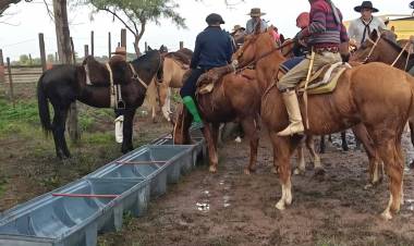 EL PROGRAMA PROVINCIAL “DEJANDO HUELLAS” ACOMPAÑÓ CON ÉXITO LA CABALGATA DE LA FE