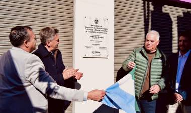 EL GOBERNADOR ZDERO HABILITÓ LAS REFACCIONES INTEGRALES DE BROMATOLOGÍA Y DE ESTADÍSTICA SANITARIA