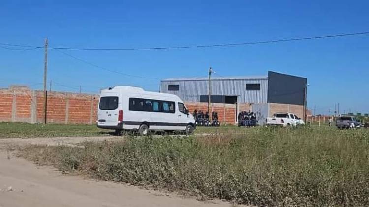 HALLAN 4 CAMIONETAS MÁS DEL ESTADO EN TOTAL ABANDONO - YA SUMAN 16 LAS RECUPERADAS, DEVUELTAS Y/O ABANDONADAS 