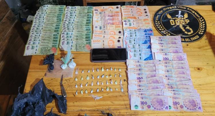  HALLARON ESTUPEFACIENTES Y DINERO EN UN BUNKER DE VILLA ÁNGELA