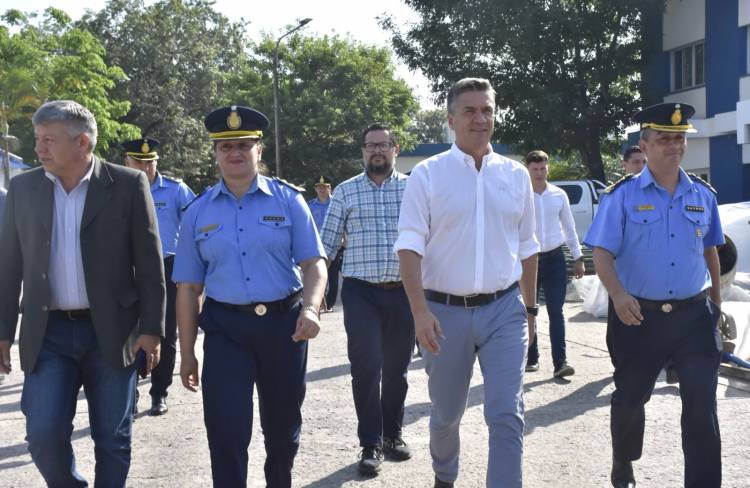 ZDERO RECORRIÓ LAS OBRAS DE REFACCIÓN DE LA ESCUELA DE POLICÍA