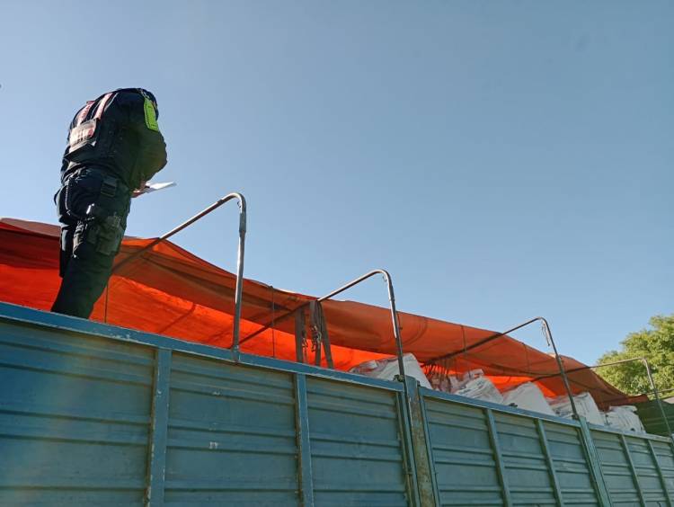 VILLA ÁNGELA: INTERVIENEN CARGA DE AGROQUÍMICOS QUE NO REUNÍAN LAS CONDICIONES MÍNIMAS PARA SU TRASLADO