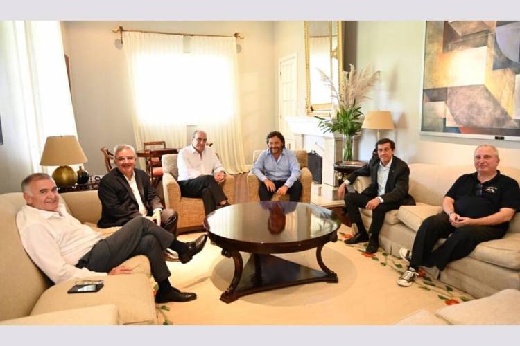 DOS GOBERNADORES A FAVOR DE UN "PACTO DE GOBERNABILIDAD" CON LA NACIÓN