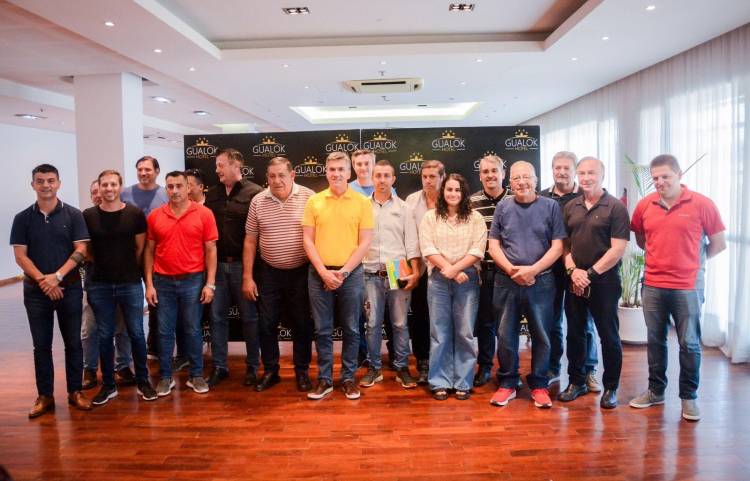 SÁENZ PEÑA: EL GOBERNADOR ANUNCIÓ UN APORTE ECONÓMICO PARA LA FEDERACIÓN DE AUTOMOVILISMO DEPORTIVO Y KARTING