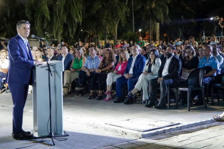 EL GOBERNADOR LEANDRO ZDERO ACOMPAÑÓ LA PRESENTACIÓN DE LA BIENAL INTERNACIONAL DE ESCULTURAS CHACO 2024