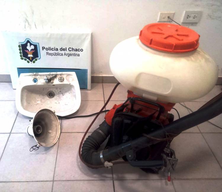 INFRAGANTI: PRETENDIA LLEVAR VARIOS BIENES DE UN CLUB 