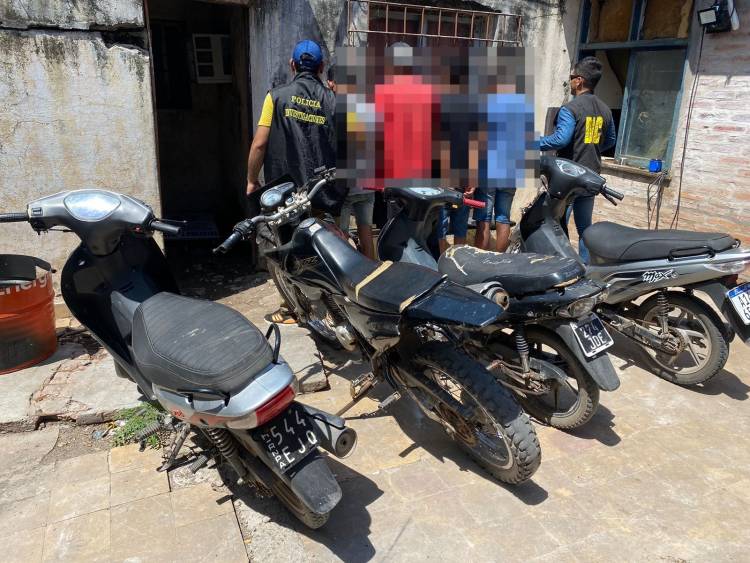 DURANTE OPERATIVO SECUESTARON MOTOCICLETAS Y DETUVIERON A VARIOS CIUDADANOS 