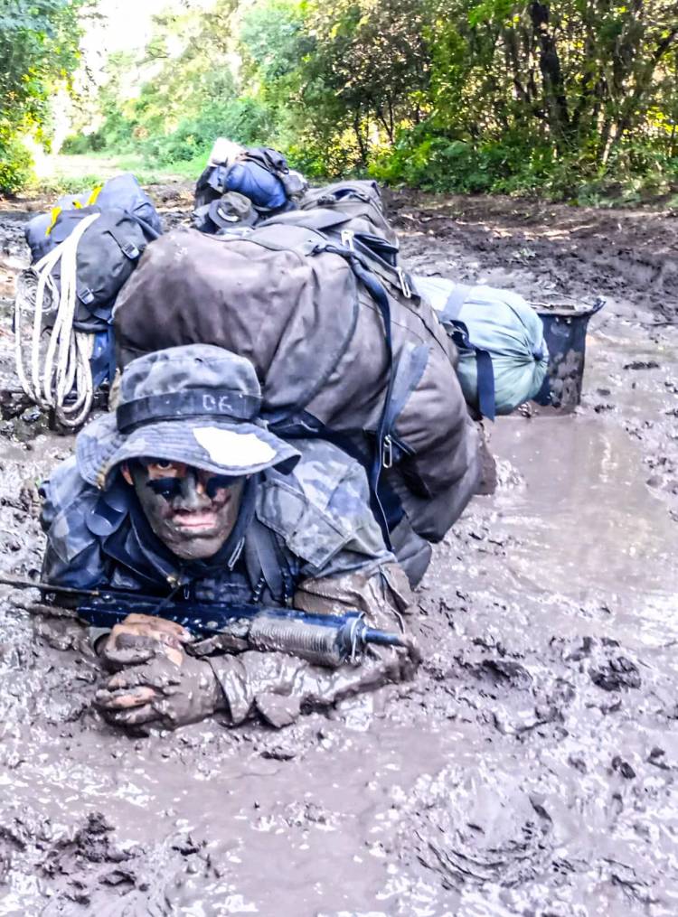 EFECTIVO POLICIAL PARTICIPÓ DEL “X° CURSO BASICO DE MONTE” 