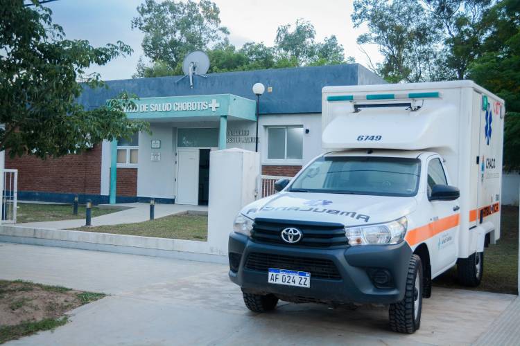 EN CHOROTIS, ZDERO ENTREGÓ UNA AMBULANCIA Y HABILITÓ UNA UNIDAD DE PROTECCIÓN INTEGRAL (UPI)