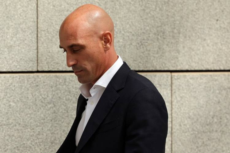 OTRO ESCÁNDALO PARA LUIS RUBIALES