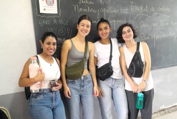 AUTORIDADES DE EDUCACIÓN DIERON LA BIENVENIDA A BECARIA DEL PROGRAMA ARGENTINO-BRITÁNICO DE ASISTENTES DE IDIOMA