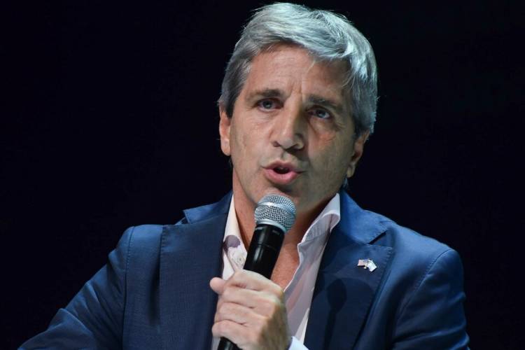 EL GOBIERNO BAILA EN EL TITANIC