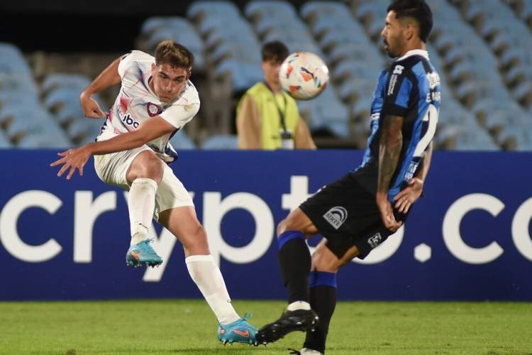 SAN LORENZO PERDIÓ EN URUGUAY Y QUEDÓ ÚLTIMO EN SU ZONA