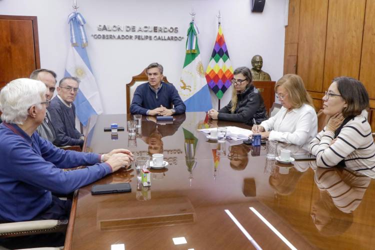 GOBIERNO FIRMÓ CONVENIOS CON FUNDECCH CONIN DE SÁENZ PEÑA Y DE BARRANQUERAS