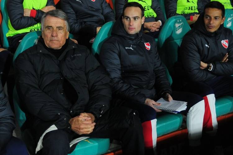 INDEPENDIENTE QUIERE EMPEZAR A GANAR ANTE BANFIELD