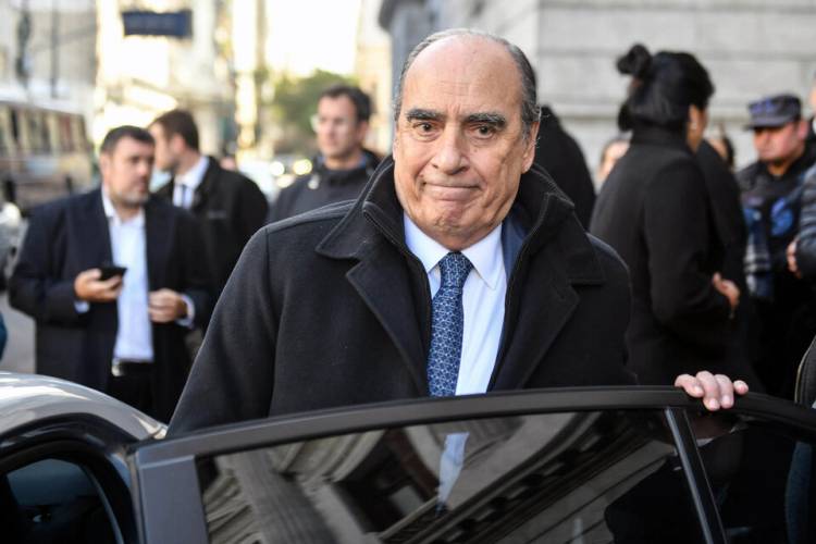 EL GOBIERNO TIRA DE LA CUERDA HASTA EL FINAL CON LA LEY BASES