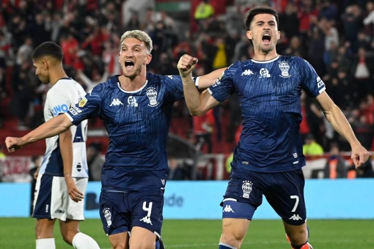 HURACÁN GANÓ Y SE SUMA A LOS PUNTEROS DE LA LIGA PROFESIONAL