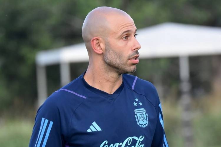 MASCHERANO: "ESTAMOS TRANQUILOS Y MUY CONTENTOS CON EL PLANTEL QUE FORMAMOS"