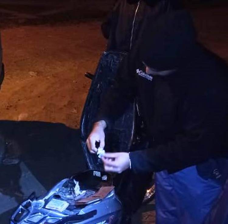 DEALERS DEMORADOS CON COCAÍNA Y MÁS DE 40 MIL PESOS 