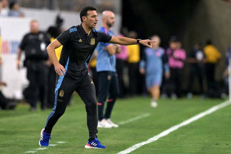 SCALONI: SIN LA FORMACIÓN Y CON APOYO A BIELSA