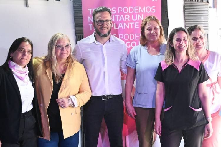 LA DONACIÓN DE ÓRGANOS CONVOCÓ AL STAND DE LA LEGISLATURA EN LA BIENAL CON UNA IMPRONTA DEL CUCAI DE SALVAR VIDAS 