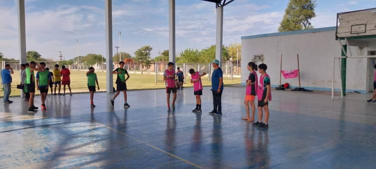 CON ACTIVIDADES EN PUERTO EVA PERÓN Y J.J CASTELLI, CONTINÚA CHACO JUEGA EN TODA LA PROVINCIA 