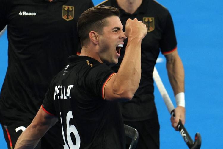 GONZALO PEILLAT, UN ANTIMARADONA COMO MILEI QUE AHORA USA EL INGENIO POPULAR DEL DIEZ