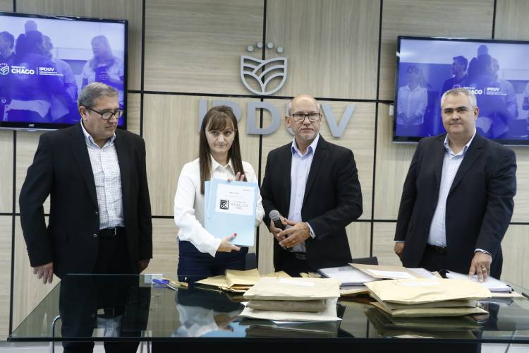 APERTURA DE SOBRES PARA LA CONSTRUCCIÓN DE VIVIENDAS EN RANCHO VIEJO, LA LEONESA.