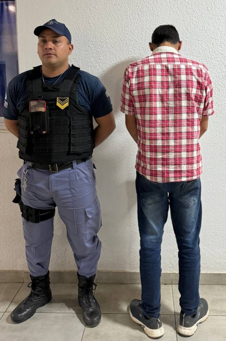 SE PRESENTÓ A HACER UNA DENUNCIA Y TERMINÓ DETENIDO