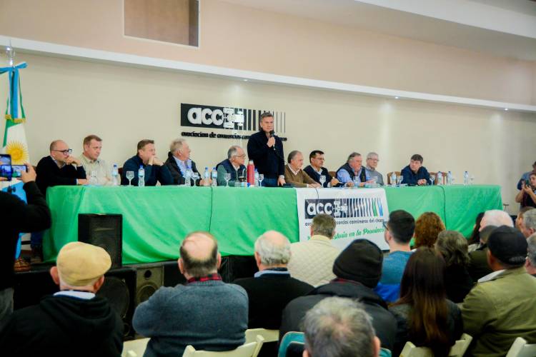 SÁENZ PEÑA: ASAMBLEA DE LOS CONSORCIOS CAMINEROS DEL CHACO Y ANUNCIO DE CRÉDITO PARA EL SECTOR