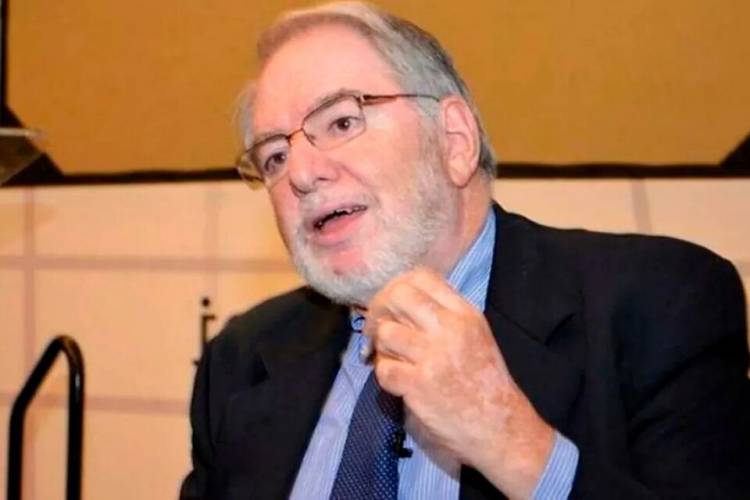 UN EXDIRECTOR DEL FMI DICE QUE "UN AJUSTE ES NECESARIO"