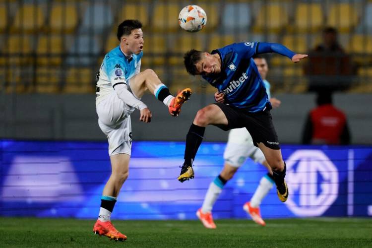 COPA SUDAMERICANA: RACING NO SE PUEDE CONFIAR CON HUACHIPATO