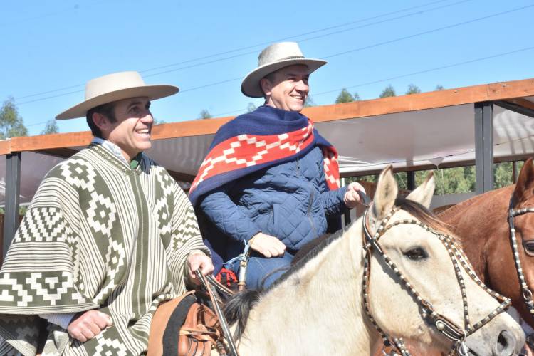 EL GOBERNADOR ZDERO INAUGURÓ LA 96° EXPOSICIÓN NACIONAL DE GANADERÍA, GRANJA, AGRICULTURA, INDUSTRIA, COMERCIO Y SERVICIOS