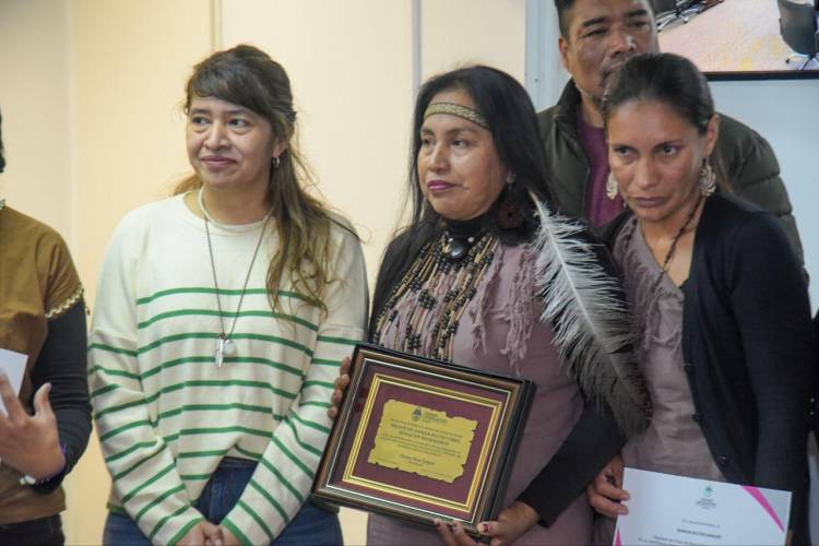 LA LEGISLATURA RECONOCIÓ AL GRUPO DE DANZA "RENACER ORIGINARIO" POR SU TRAYECTORIA Y APORTE A LA CULTURA DEL CHACO