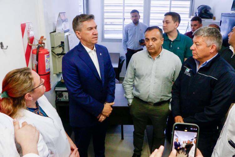 HOSPITAL PERRANDO: EL GOBERNADOR ZDERO INAUGURÓ UN FLAMANTE SISTEMA DE SEGURIDAD DOTADO DE 64 CÁMARAS NUEVAS