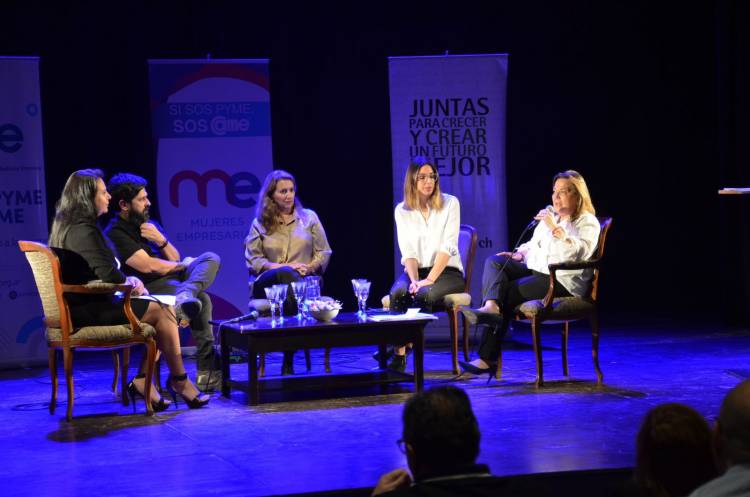 CELEBRACIÓN DE LOS 15 AÑOS DE LA CÁMARA DE MUJERES EMPRESARIAS DEL CHACO (CAMECH) Y OCTUBRE ROSA