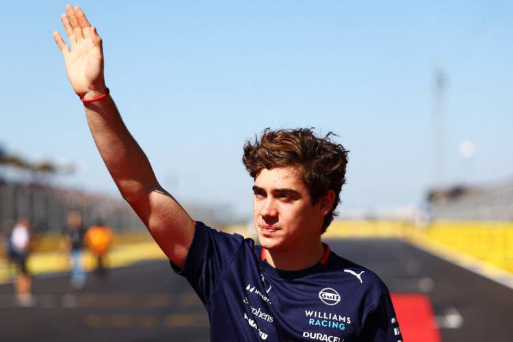 COLAPINTO SE PREPARA PARA MÉXICO Y SU JEFE LO LLENÓ DE ELOGIOS