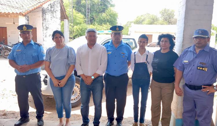 EL IMPENETRABLE: EL MINISTRO MATKOVICH ENTREGÓ  PATRULLEROS PARA REFORZAR LA SEGURIDAD