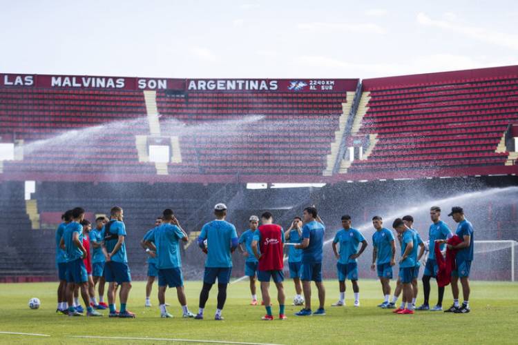 VÉLEZ Y CENTRAL CÓRDOBA DEFINEN LA COPA ARGENTINA  