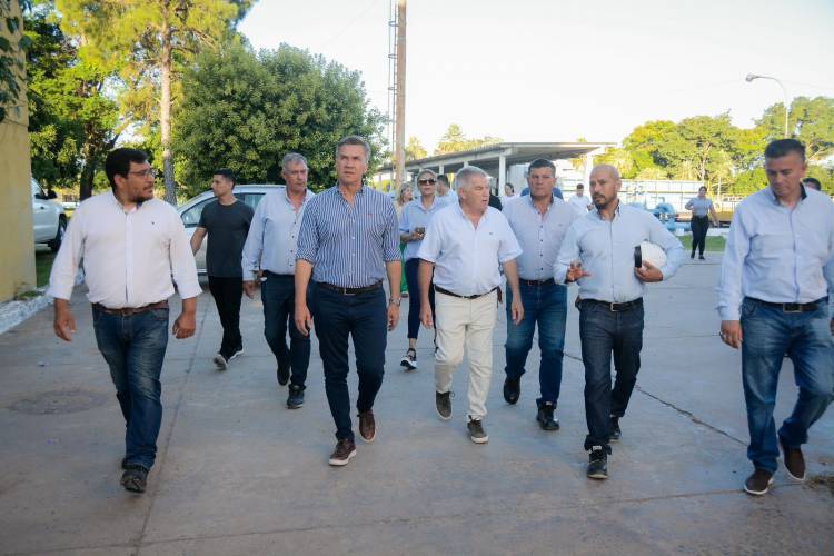 PLANTAS POTABILIZADORAS DE BARRANQUERAS: EL GOBERNADOR ZDERO PUSO EN FUNCIONAMIENTO EL NUEVO SISTEMA DE ILUMINACIÓN LED 